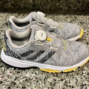 Very good condition Youth boy Golf shoes from Adidas size 5